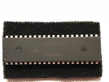 LCD Display A/D Converters ICL7106CPLZ